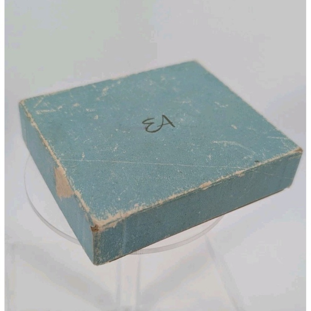 Vintage Elgin American "Queen for a Day" Gold Tone Powder‎ Compact - Made in USA - Picture 9 of 10